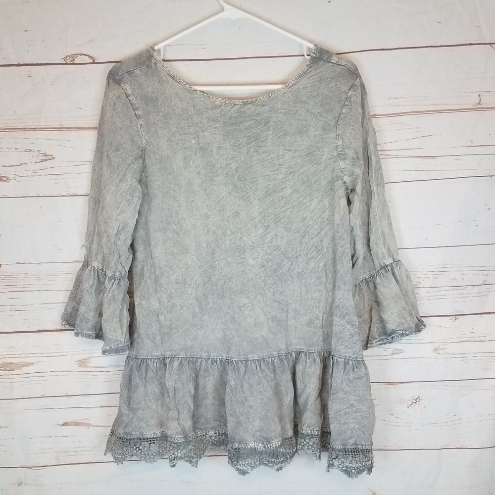 Altar'd State Gray Tie Dye Tunic‎ Acid Wash Bell Sleeve Top Small Crochet Boho